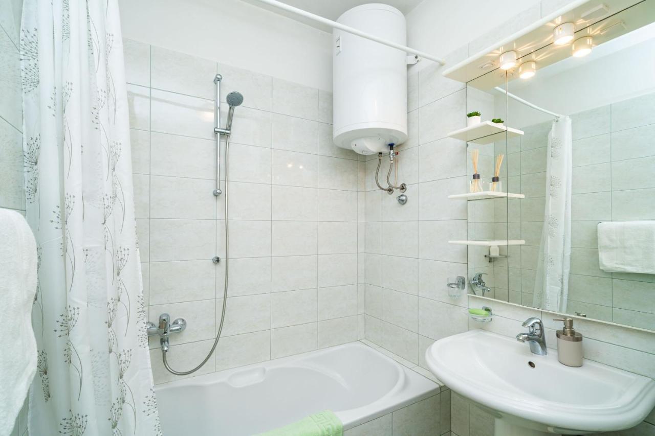 Down Town Apartments - Dubrovnik Centre Bagian luar foto